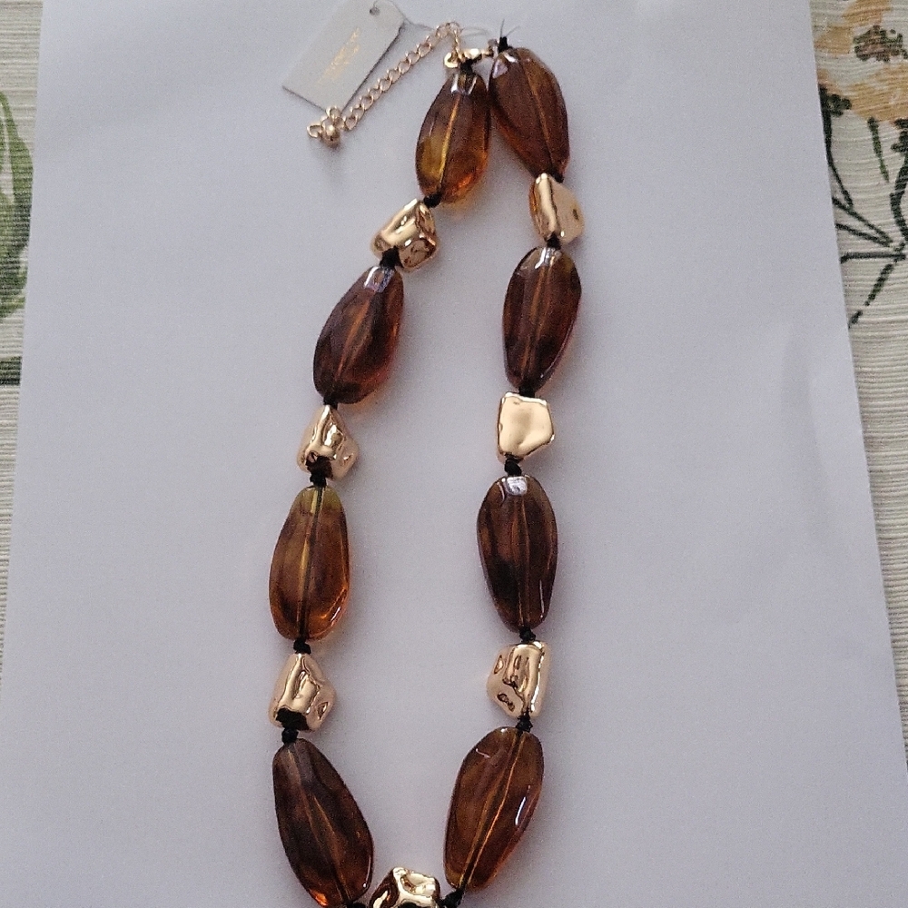 Natasha Amber and Gold tone beaded necklace - Picture 2 of 6